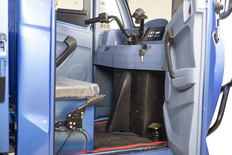 Грузовой электротрицикл Rutrike КАРГО Кабина 1500 в Самаре