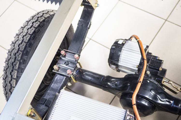 Грузовой электротрицикл Rutrike КАРГО Кабина 1500 в Самаре